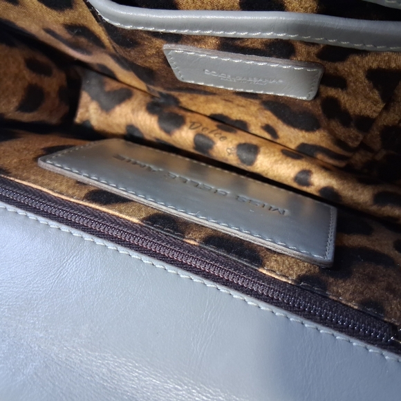 Dolce & Gabbana  MISS BELLE AMIE Gold and Silver Clutch with Elegant Design - Picture 8 of 12